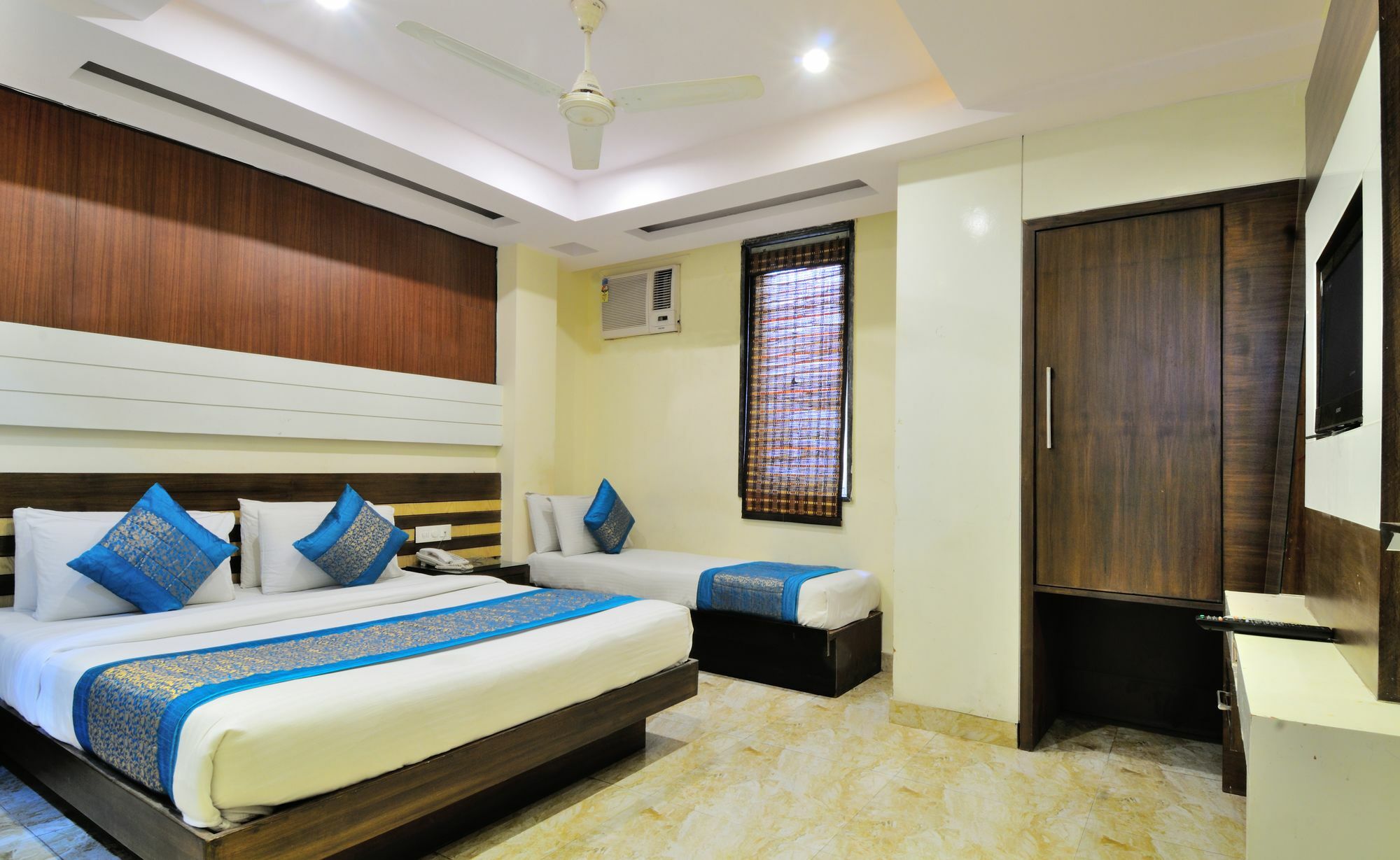 Hotel Gold Star Inn - Paharganj New Delhi Buitenkant foto